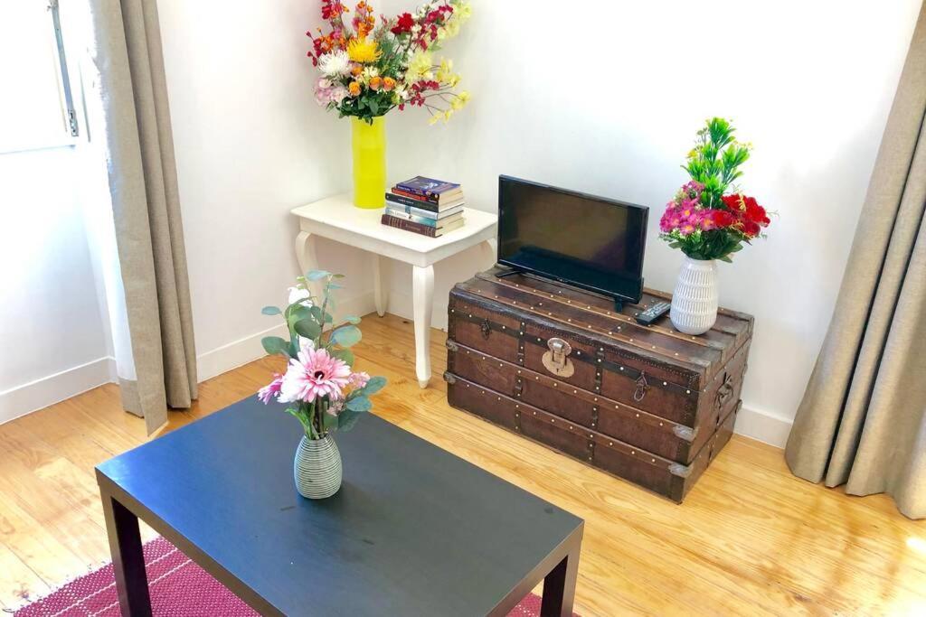 32 2 - Heart Of Lisbon Private Apartment, Bairro Alto Екстер'єр фото