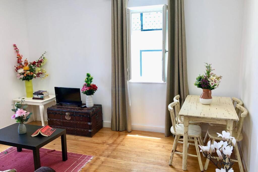 32 2 - Heart Of Lisbon Private Apartment, Bairro Alto Екстер'єр фото