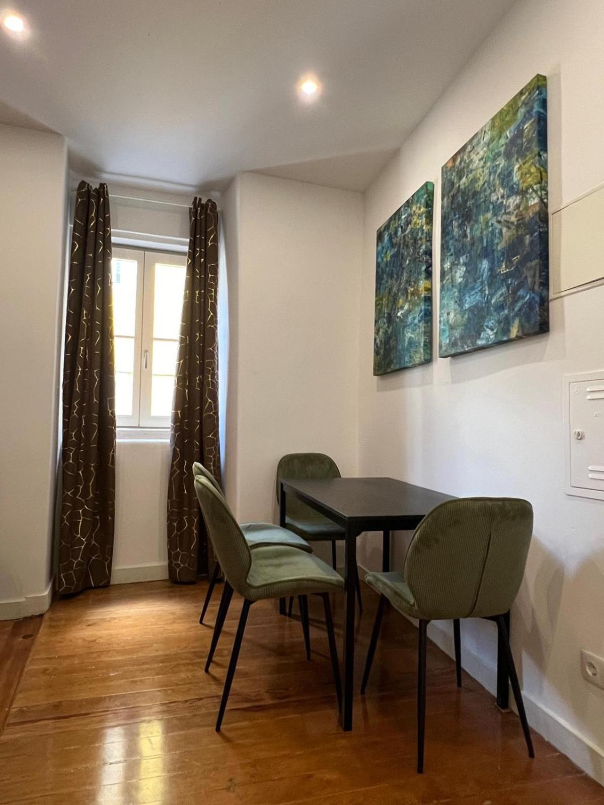 32 2 - Heart Of Lisbon Private Apartment, Bairro Alto Екстер'єр фото