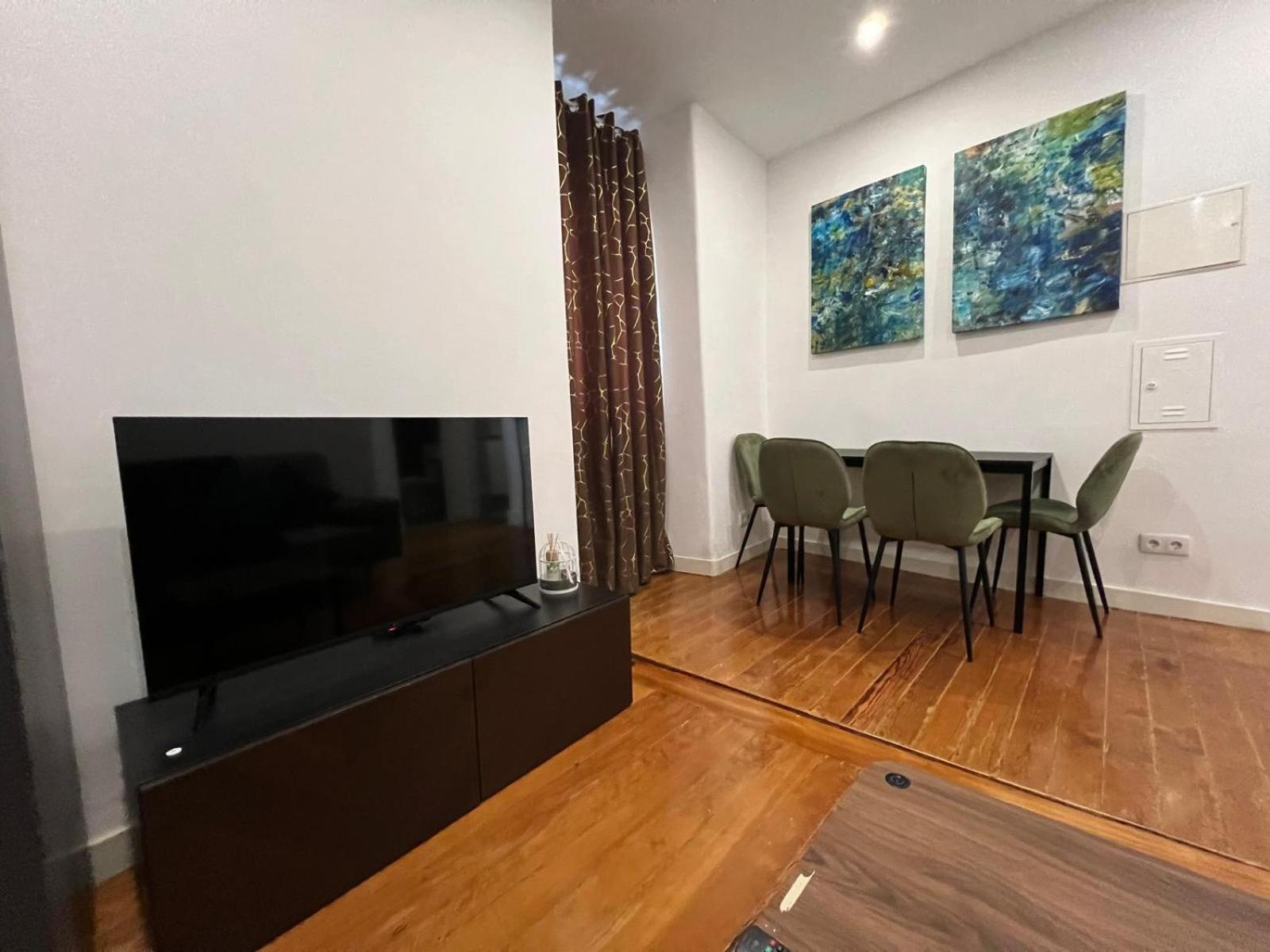 32 2 - Heart Of Lisbon Private Apartment, Bairro Alto Екстер'єр фото