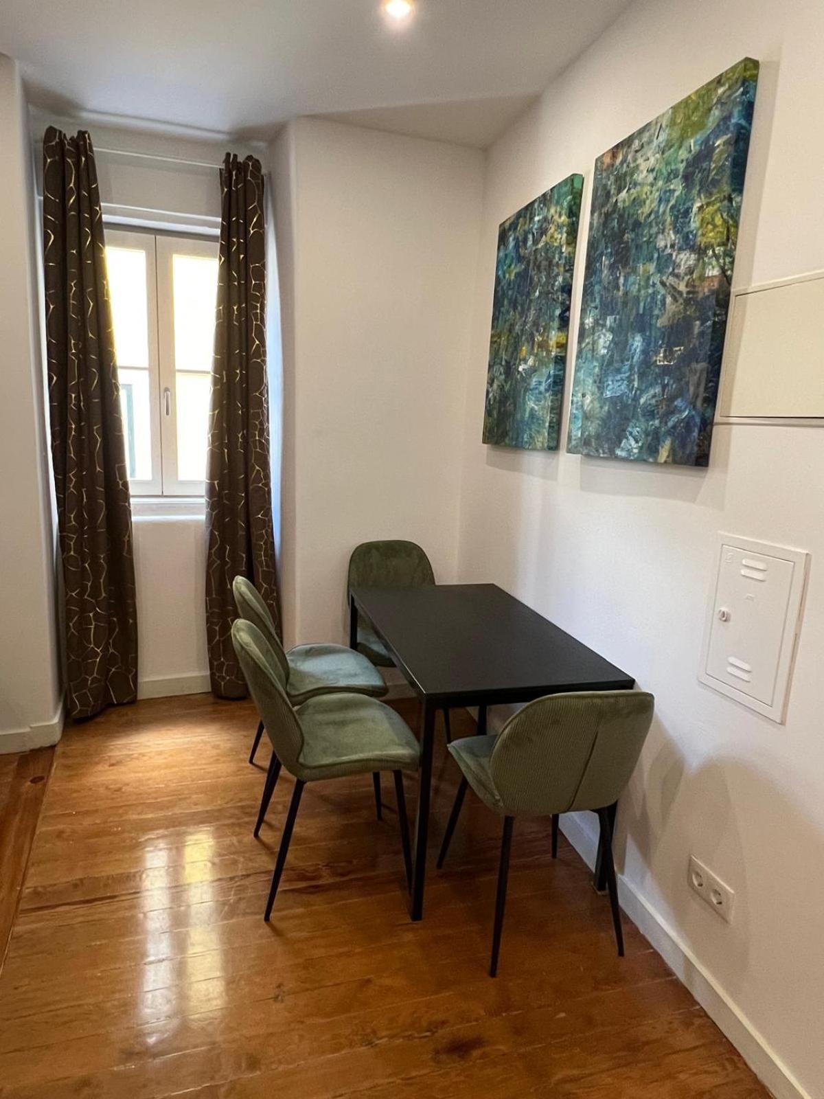 32 2 - Heart Of Lisbon Private Apartment, Bairro Alto Екстер'єр фото